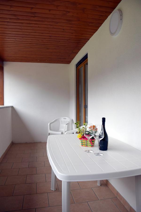 Chiara Apartment Roncegno ภายนอก รูปภาพ